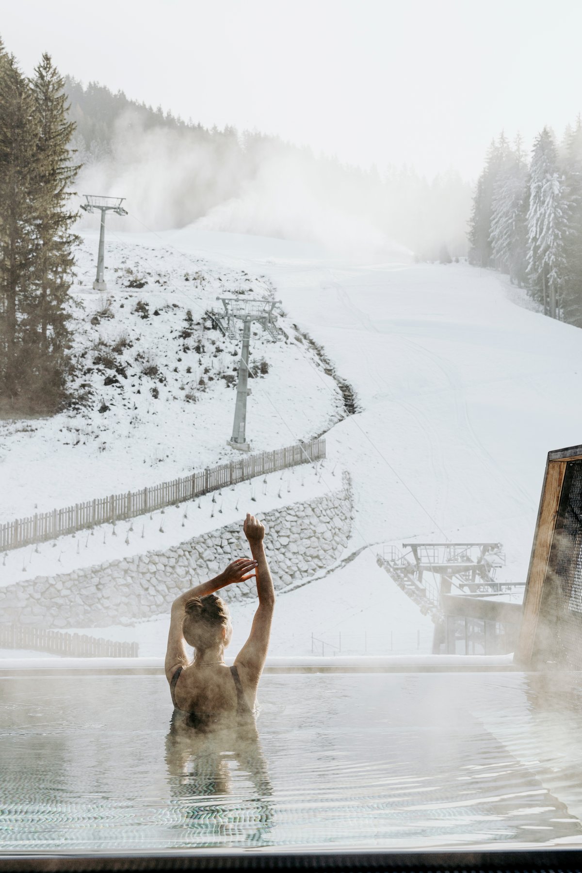rooftop infinity pool - ski in - hotel wagrain, austria